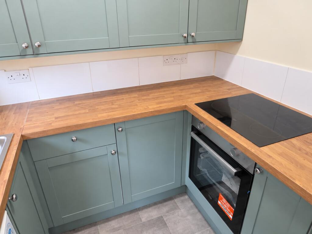 Apartment in Bristol, Henleaze - View 4