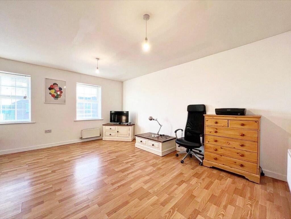 Apartment in Sheffield - View 3