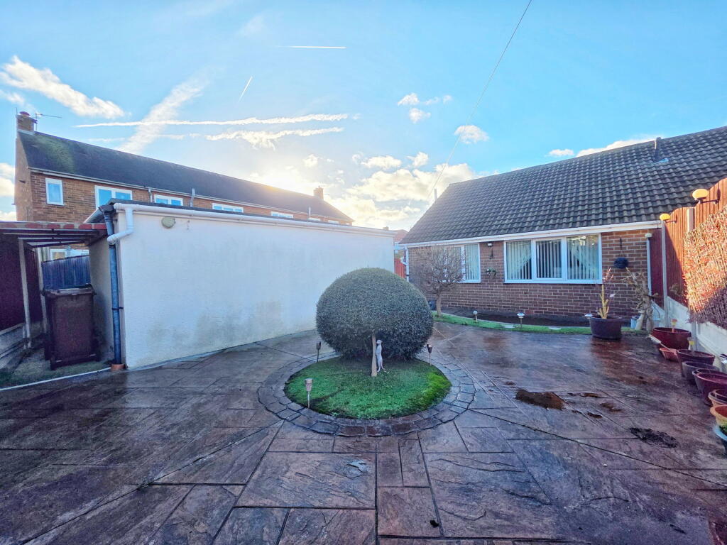 Sidcop Road, Cudworth, Barnsley, S72 8TN photo 3