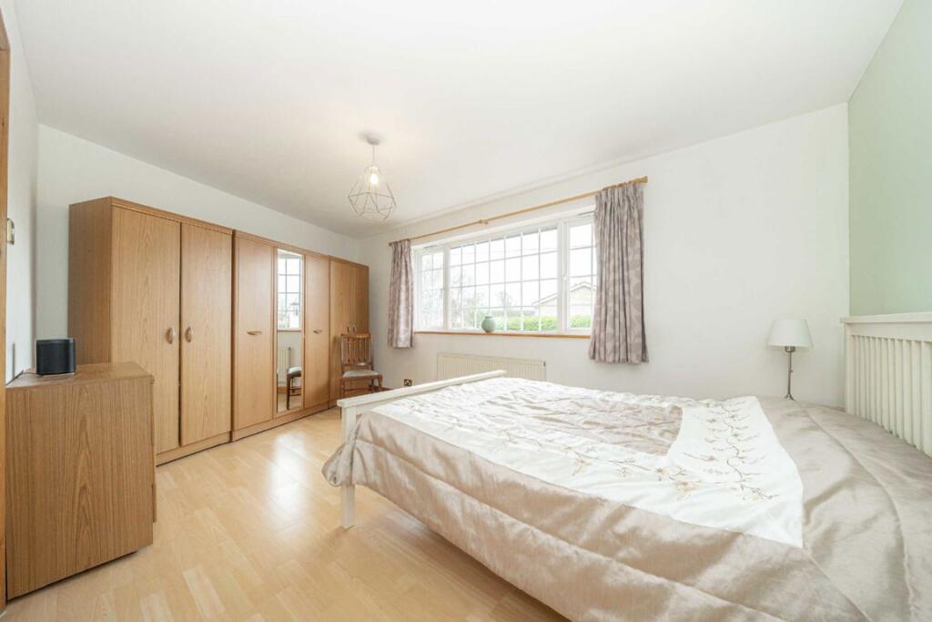 Halliford Road, Sunbury-On-Thames – pohled 5