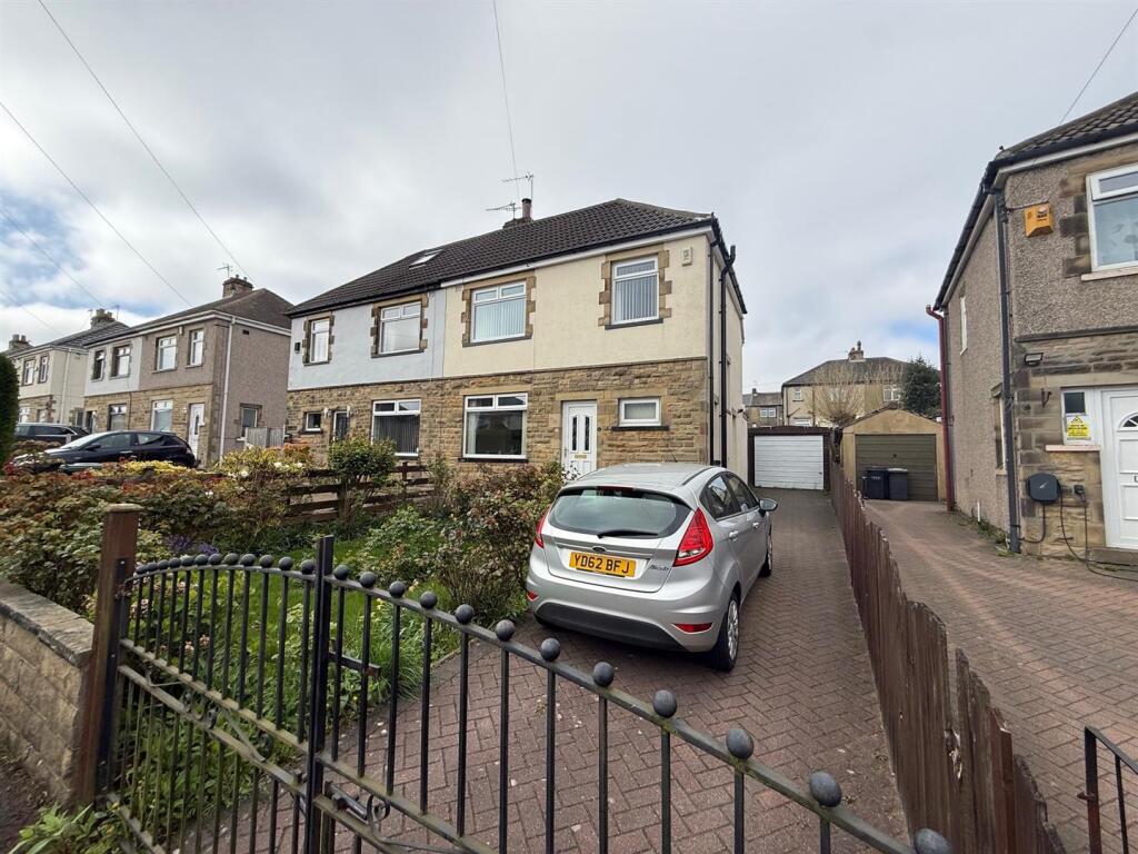 Main image of property: Leafield Crescent, Eccleshill, Bradford