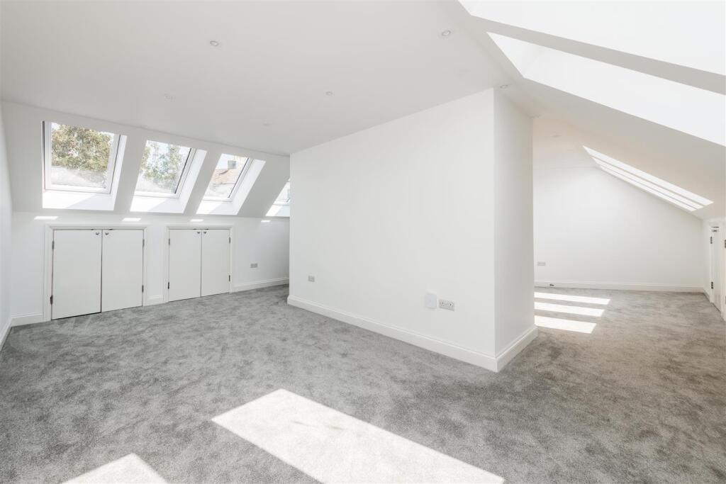 House in Brighton - View 3
