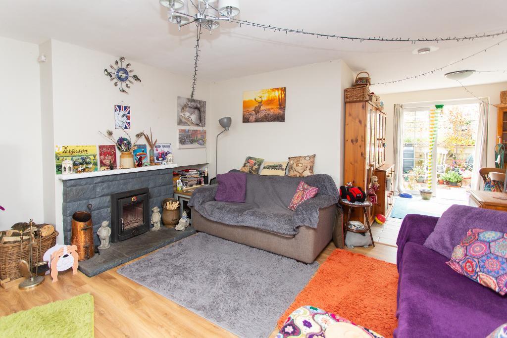 House in Tonbridge - More