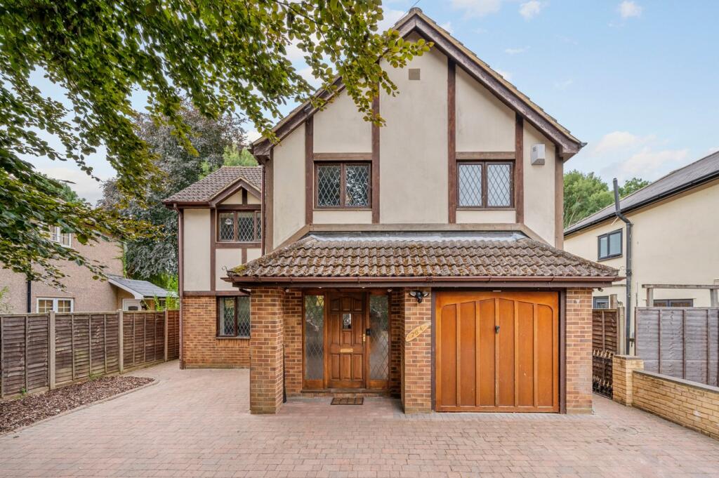 3-bed detached on Alexandra Road, Addlestone, KT15, £650,000