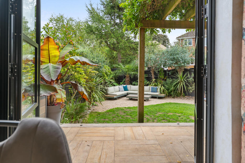 House in Dudley, West Midlands - More