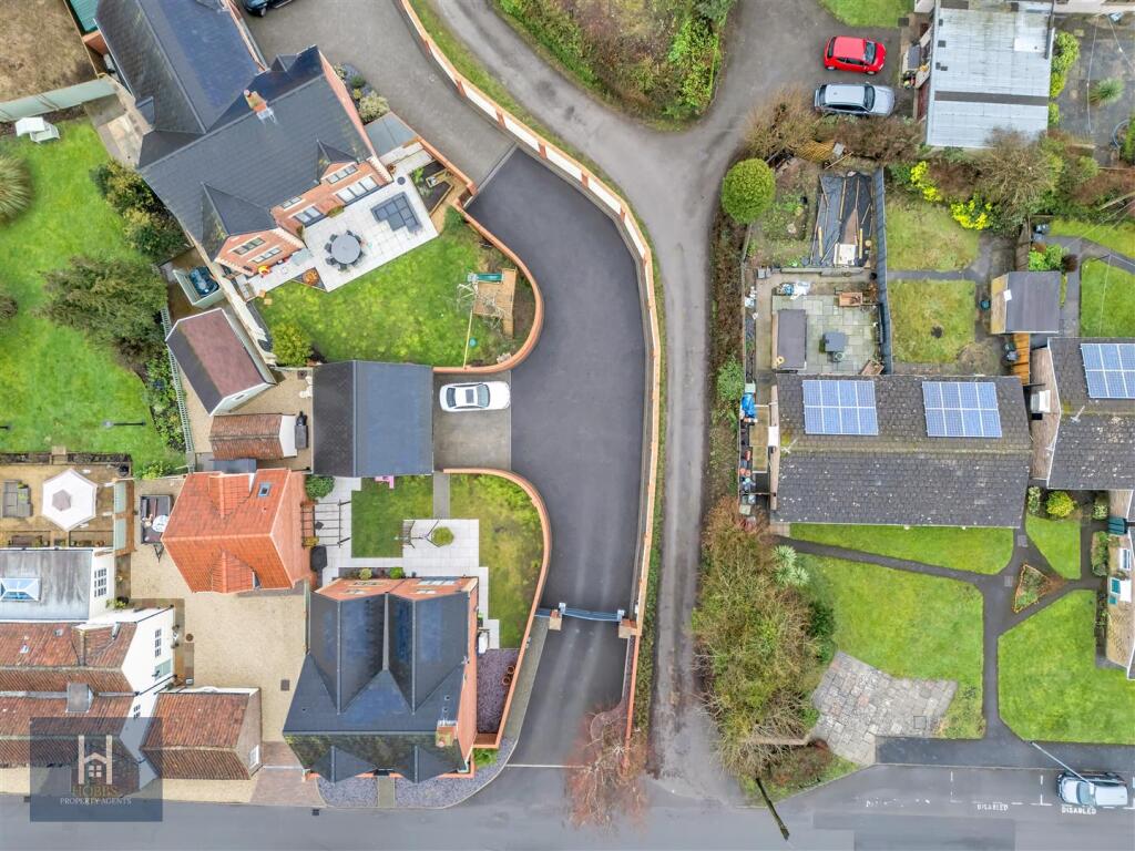 Main image of property: New Road, Rangeworthy