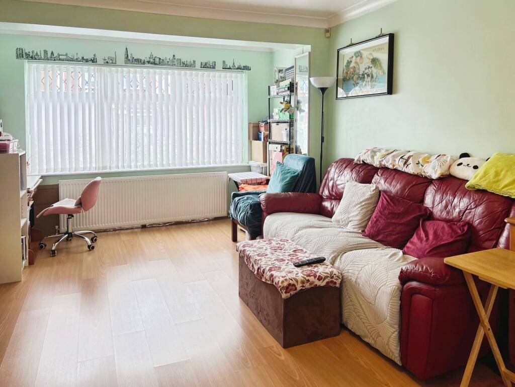 House in Nottingham, Nottinghamshire - View 2