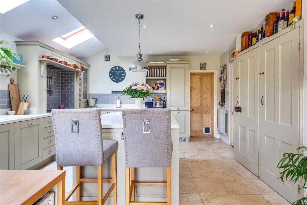 House in Slough - View 4