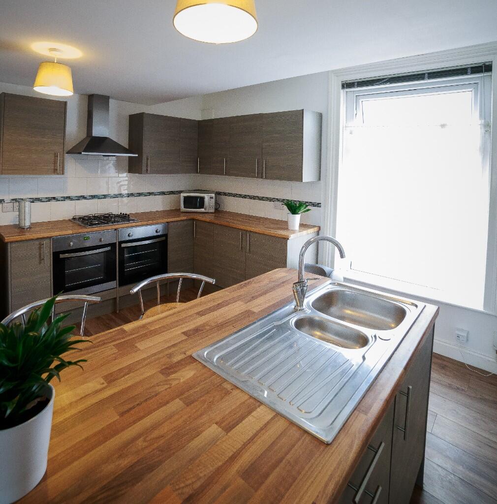 Hudson Road, Portsmouth, Hampshire, PO5 photo 4
