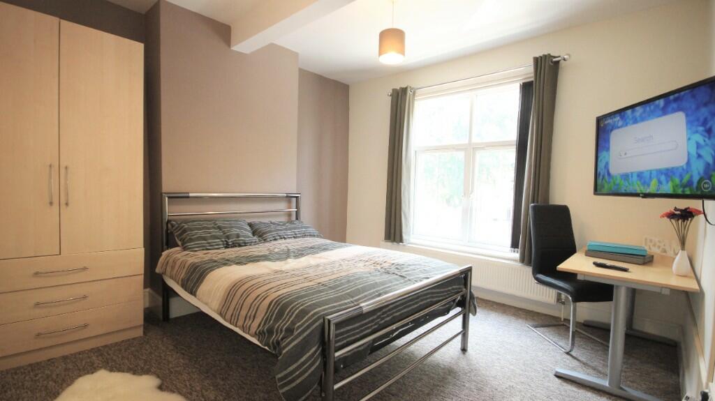 Main image of property: 353A Ecclesall Road - STUDENT PROPERTY-  From 01/07/26 until 27/06/27 