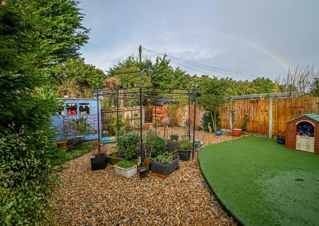 7 Mallards Close, Alveley, Bridgnorth photo 3