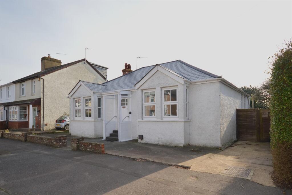 Main image of property: Kings Avenue, Chichester, PO19