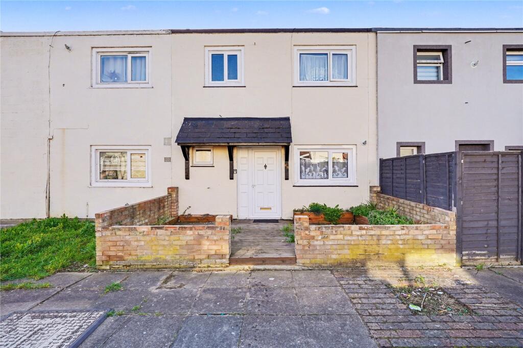 Main image of property: Oldwyk, Basildon, Essex, SS16