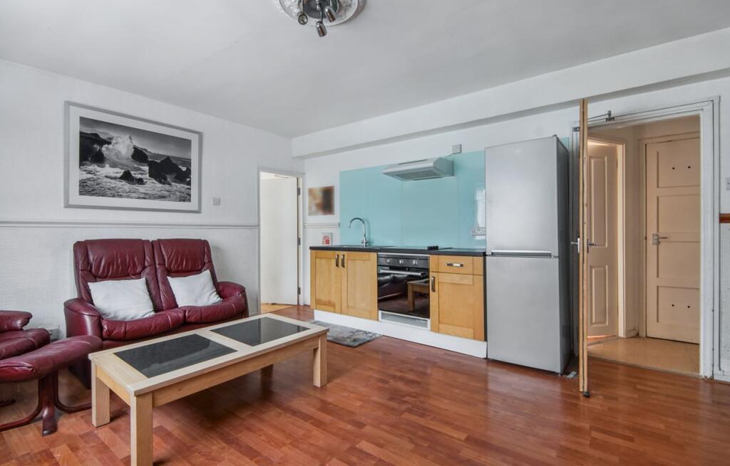 85 Orlescote Road, Canley, Coventry, West Midlands CV4 7BG photo 4