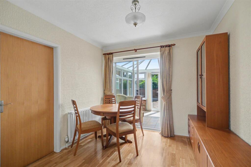 Waverley Avenue, Beeston, Nottingham - View 3