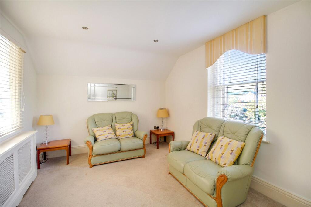 Apartment in Newcastle upon Tyne - View 4