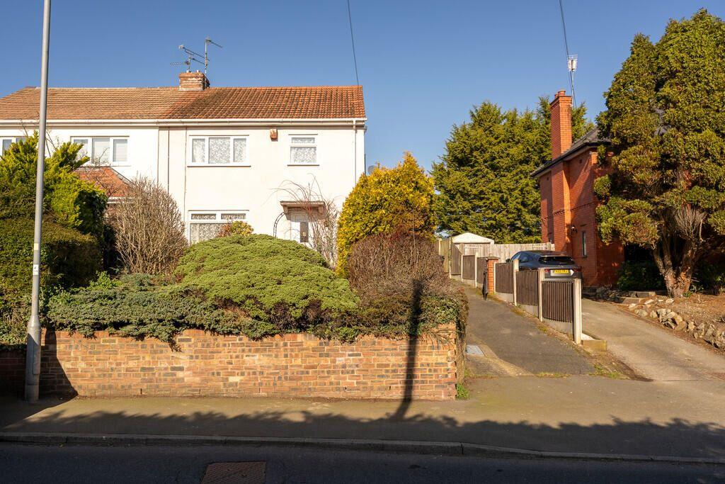 Main image of property: 44 St. Chads Road, Blacon, Chester, Cheshire, CH1 5LE