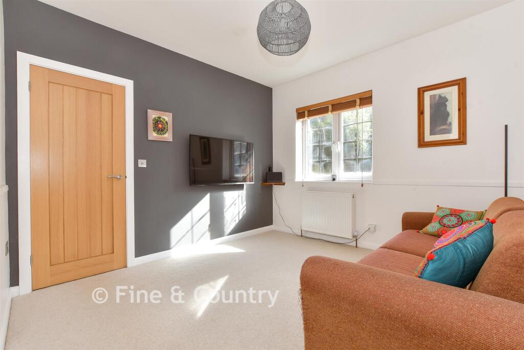 House in Ryde, Fishbourne - View 5