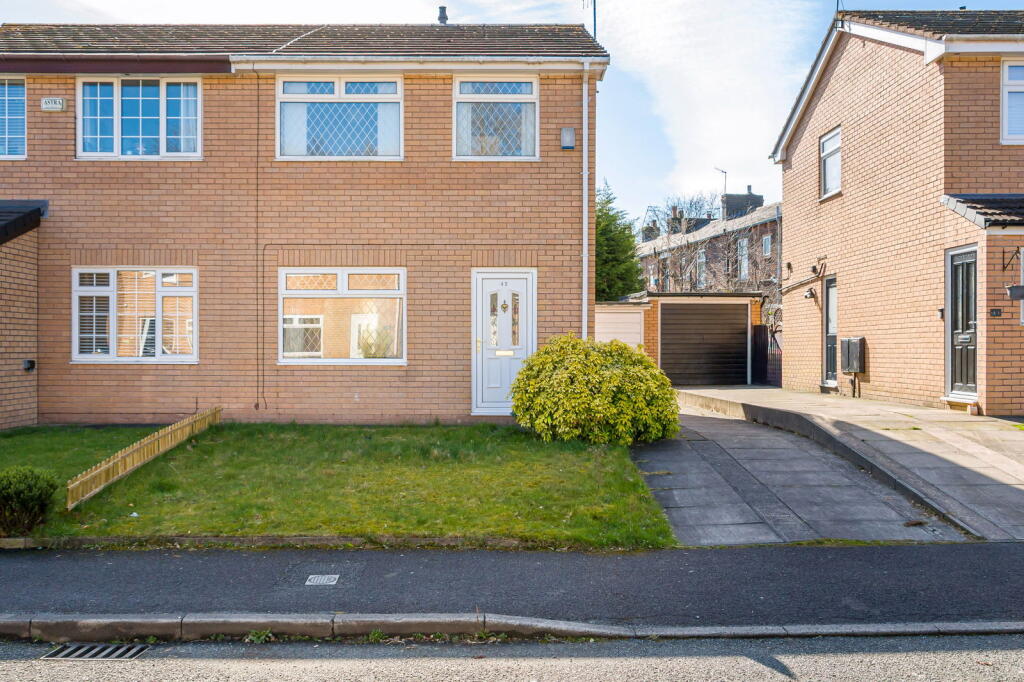 Main image of property: Ivy Green Drive, Springhead, Saddleworth
