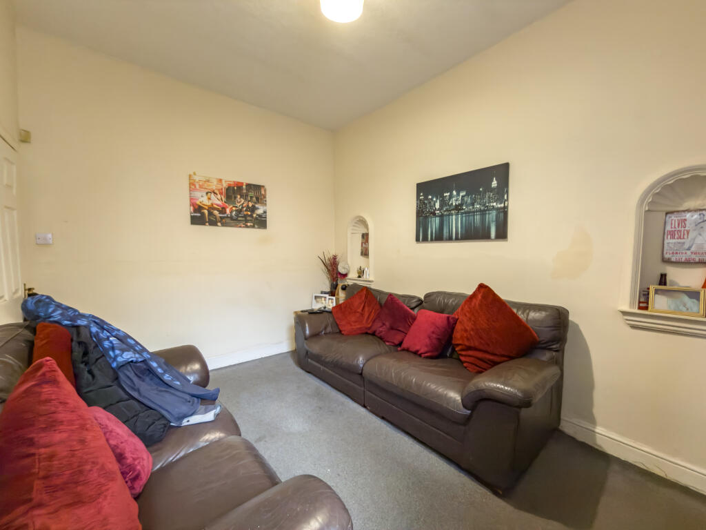 Apartment in Newcastle upon Tyne - View 3