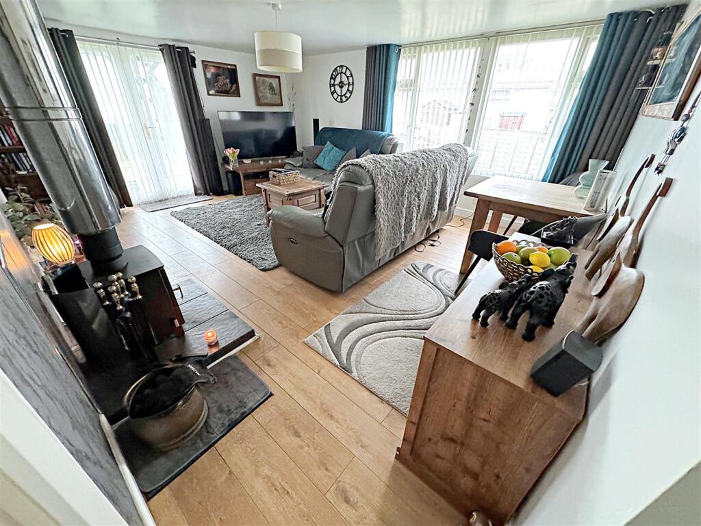 Humberston Fitties, Humberston, Grimsby, N.E. Lincs, DN36 4HA photo 2