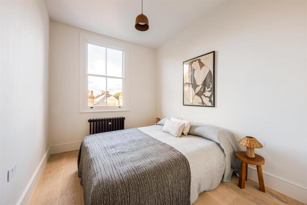 Apartment in London - View 5