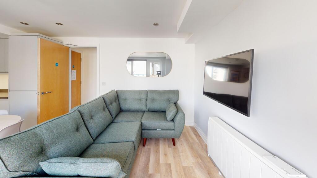 Apartment in Truro - View 3