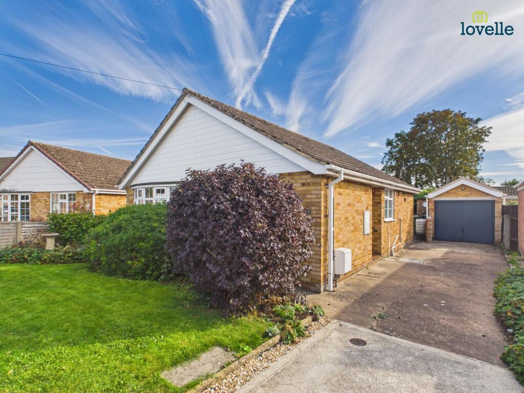 2-bed detached on Dovecote, Middle Rasen, LN8, £180,000