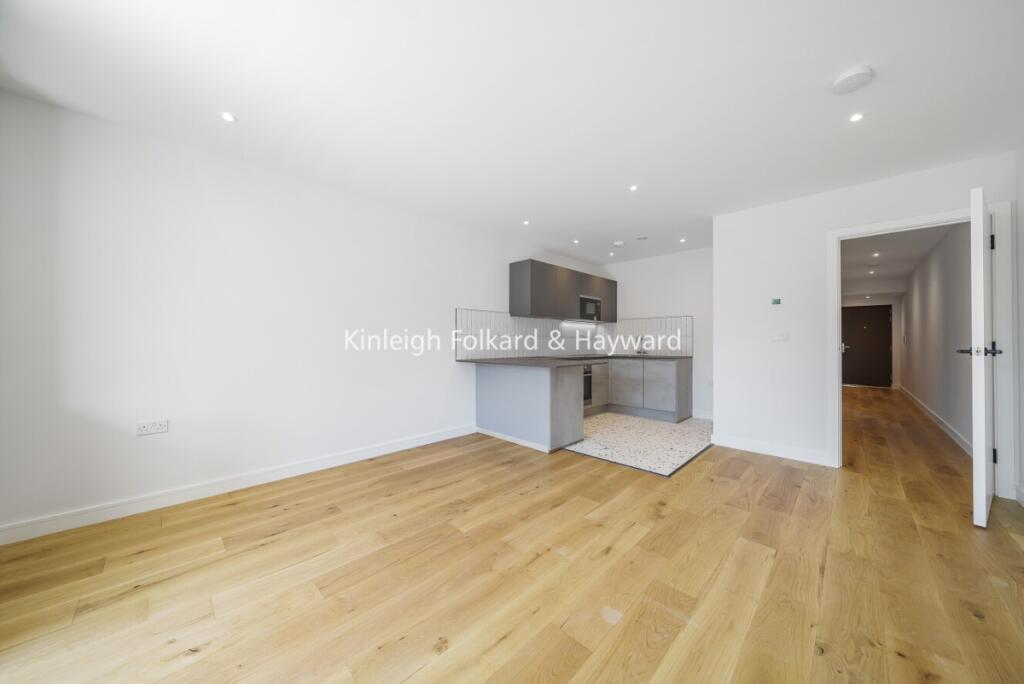 Apartment in Croydon - View 4