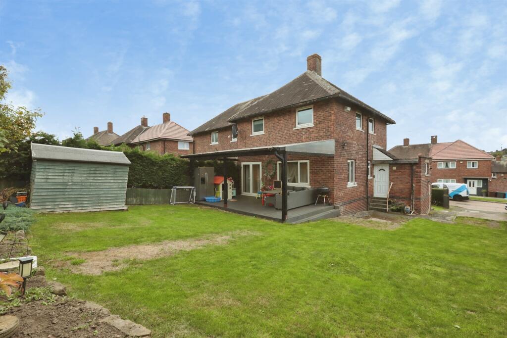 House in Sheffield, Woodthorpe - View 4
