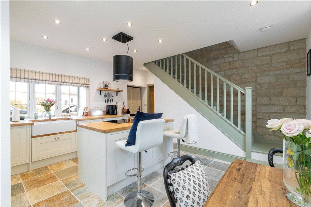 School Lane, Addingham, Ilkley, West Yorkshire, LS29 photo 3