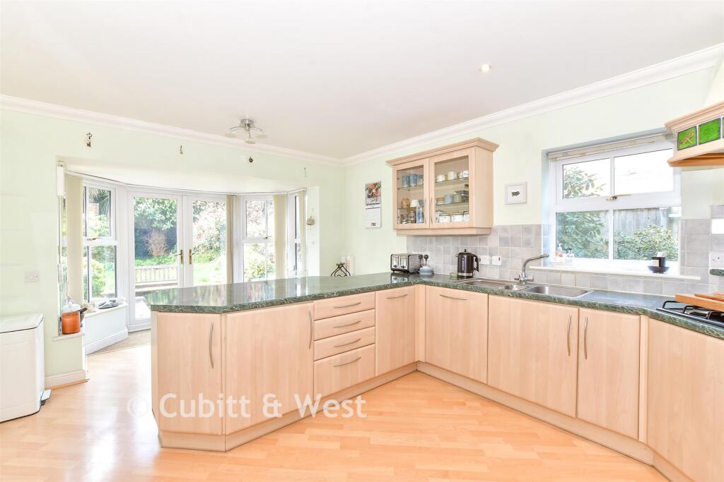 House in Portsmouth - View 3