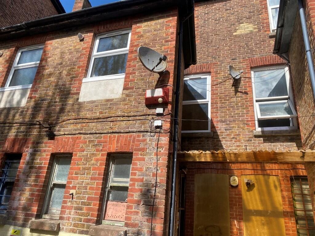 Apartment in Portsmouth - View 3