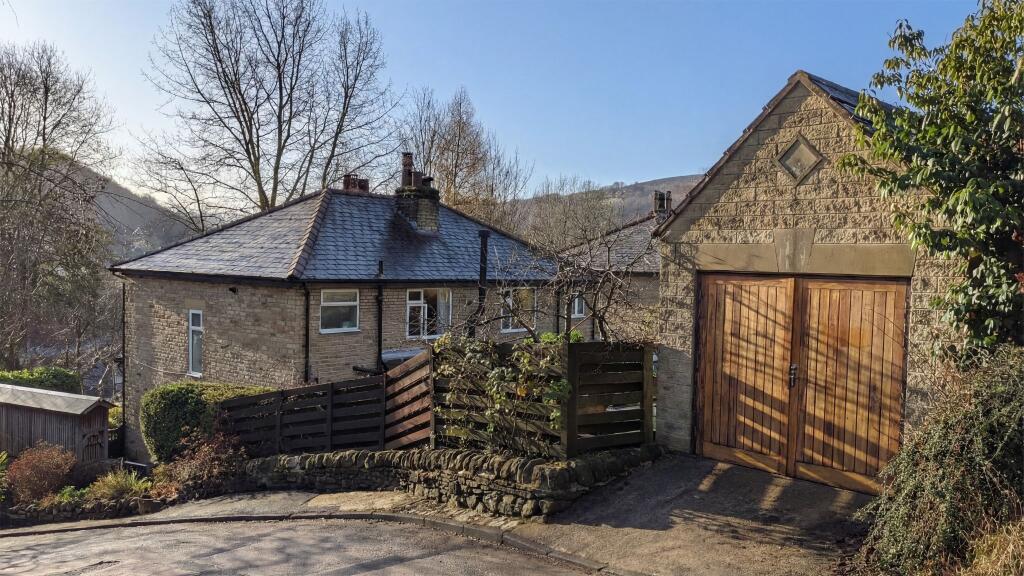 Sunnyside, Mayfield Rd, Hebden Bridge, HX7 7DT photo 2