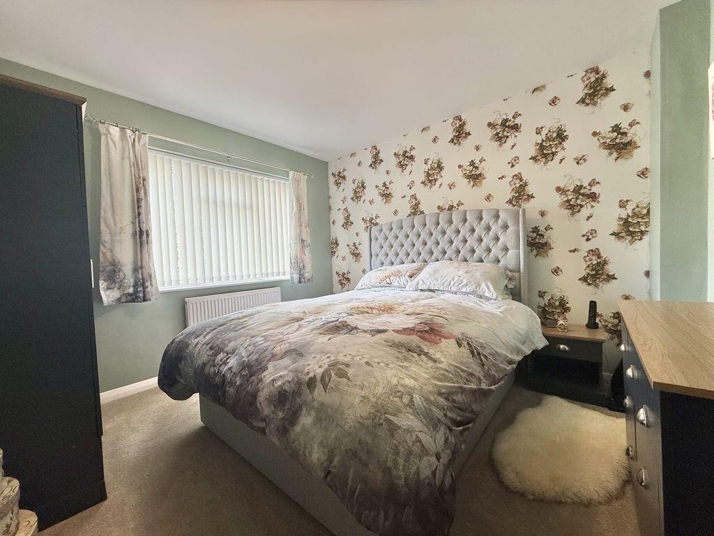 House in Teignbridge, Newton Abbot - More