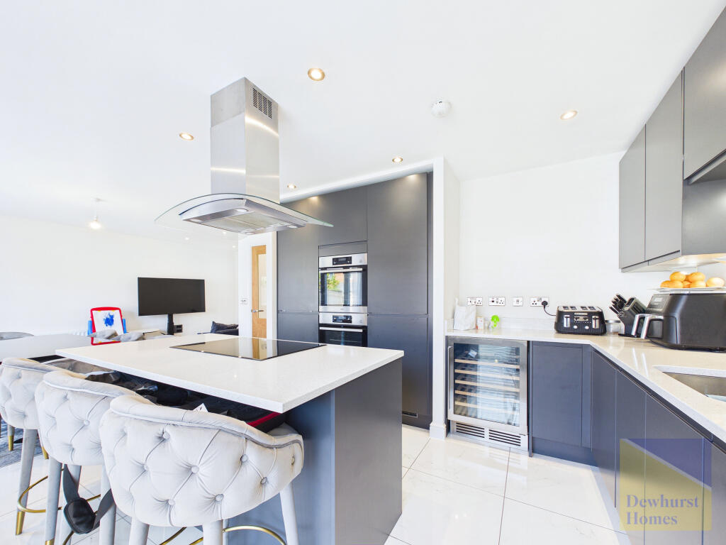 Shearwater Drive, Broughton, PR2 - More