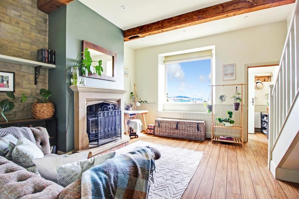 Wellside, Mount Pleasant, Midgley photo 3