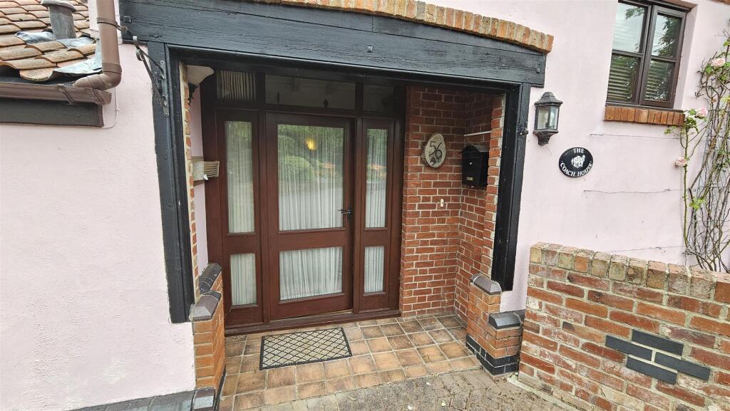 Long Acre, Bingham, The Coach House photo 2