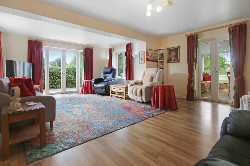 House in Redhill - More