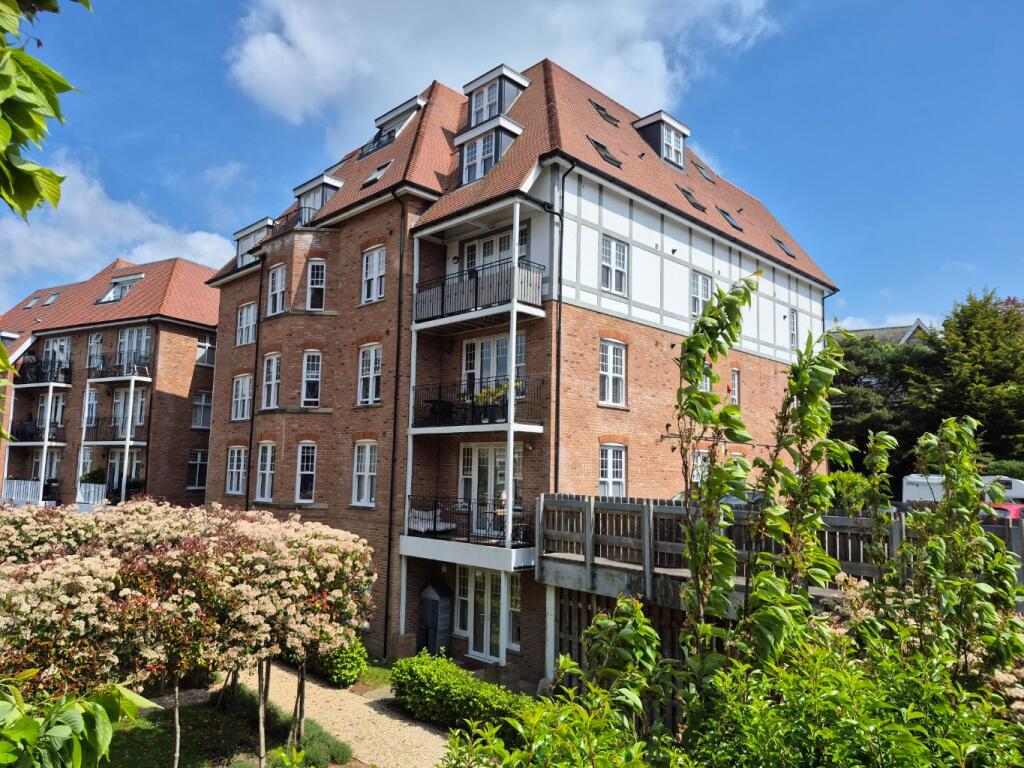 Main image of property: 70 Knyveton Road, Bournemouth, Dorset, BH1
