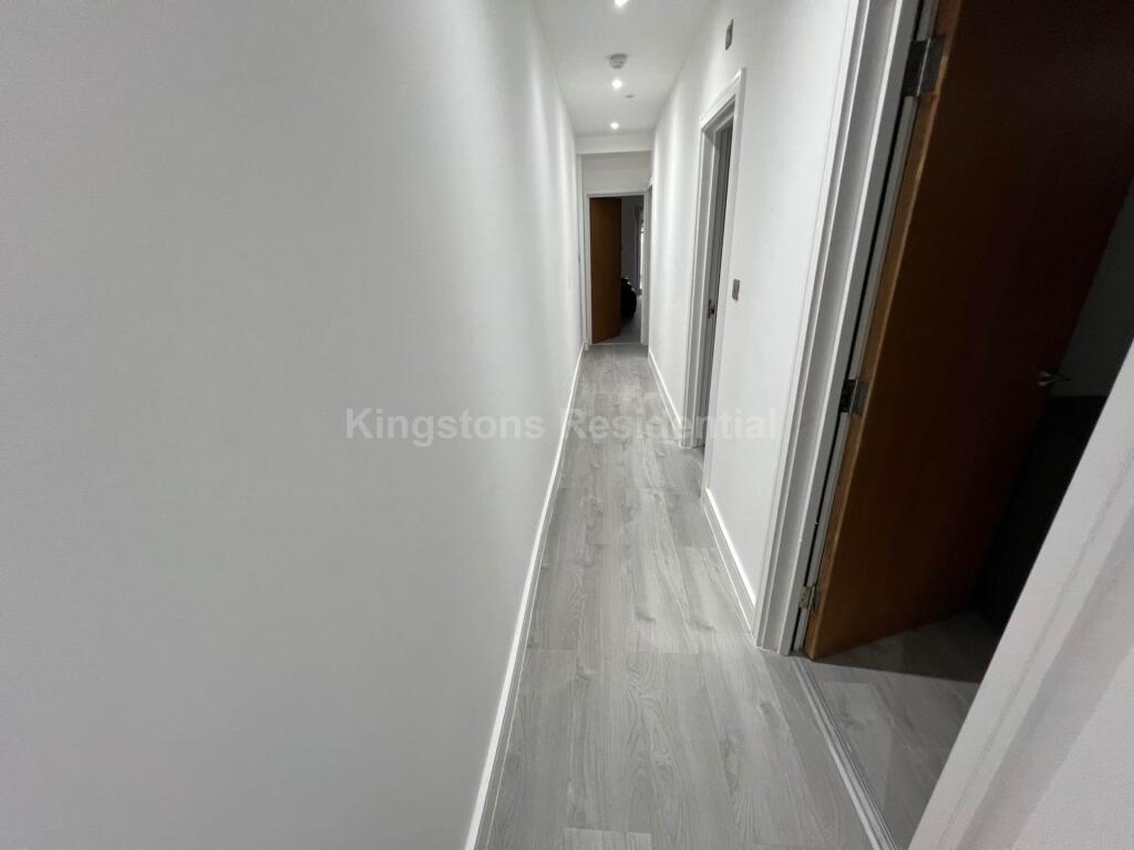 Apartment in Cardiff, Maindy, Cathays - View 5