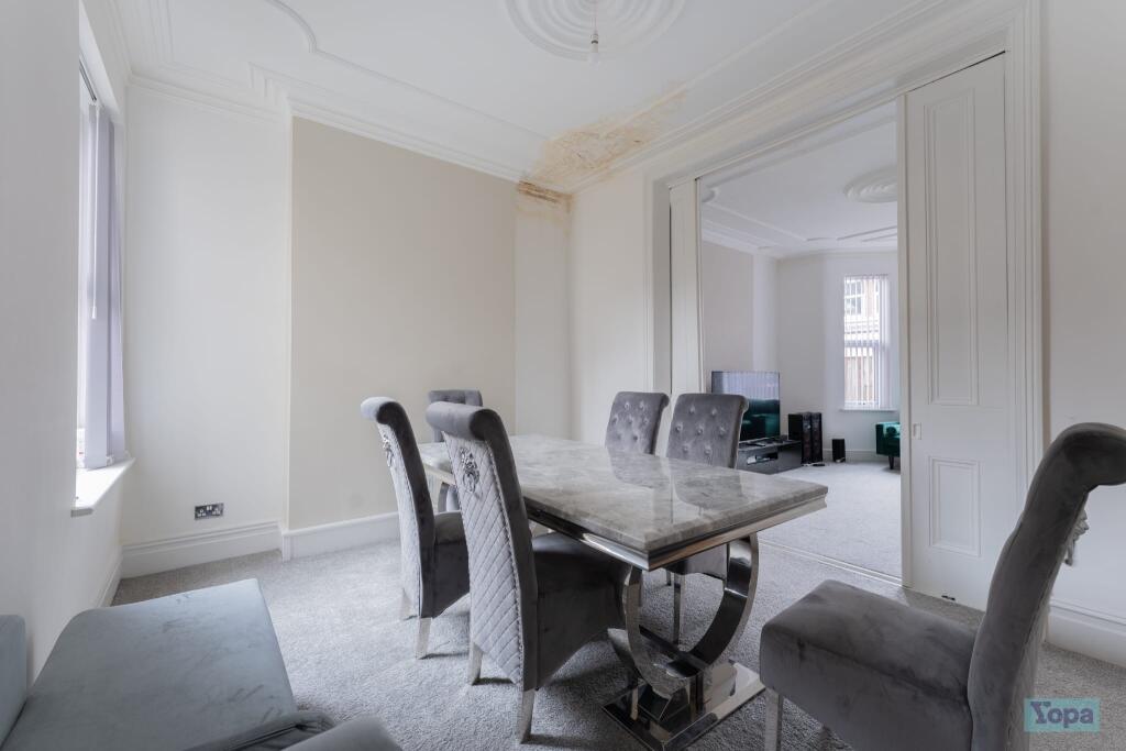 House in Wirral, Liverpool City Region - View 4