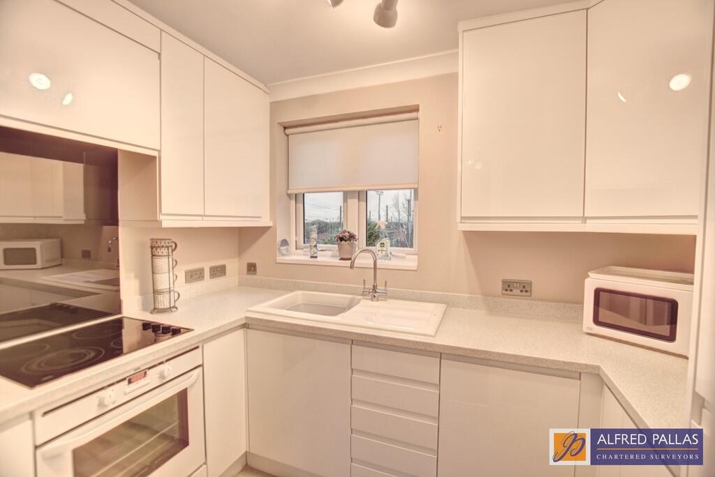Apartment in South Tyneside, North East - View 5