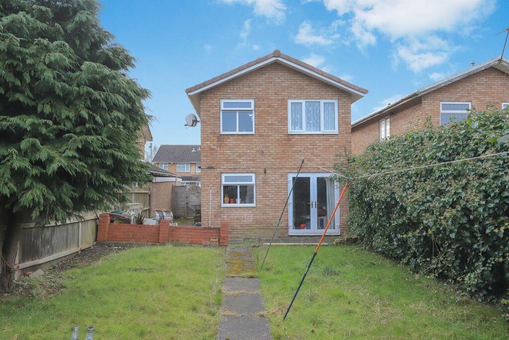 Denmore Gardens, Eastfield, Wolverhampton photo 2