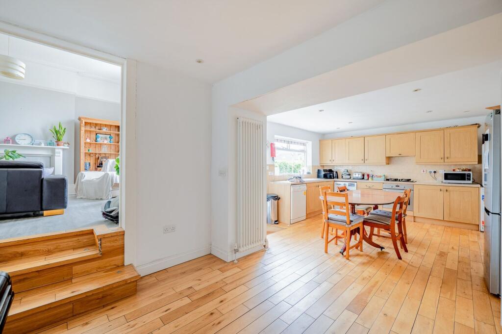 Combe Park, Bath, BA1 photo 3
