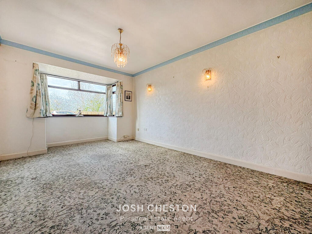 House in Oldham, High Crompton, Shaw and Crompton - View 2