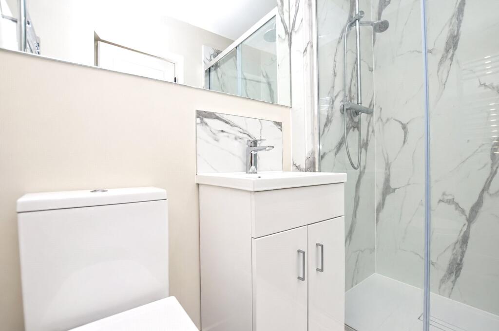 Apartment in Guildford - More