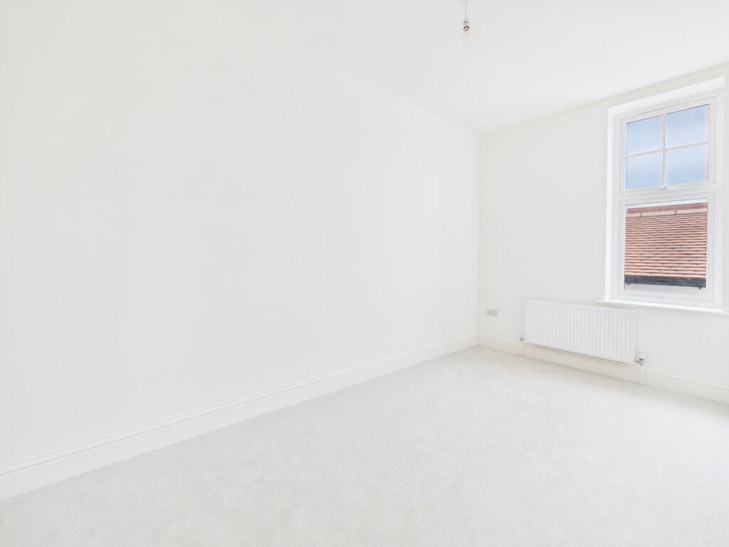 Apartment in Worthing, West Sussex - View 6