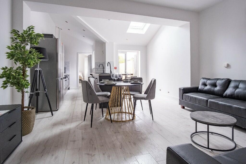 Main image of property: Boultham Avenue, Lincoln, LN5