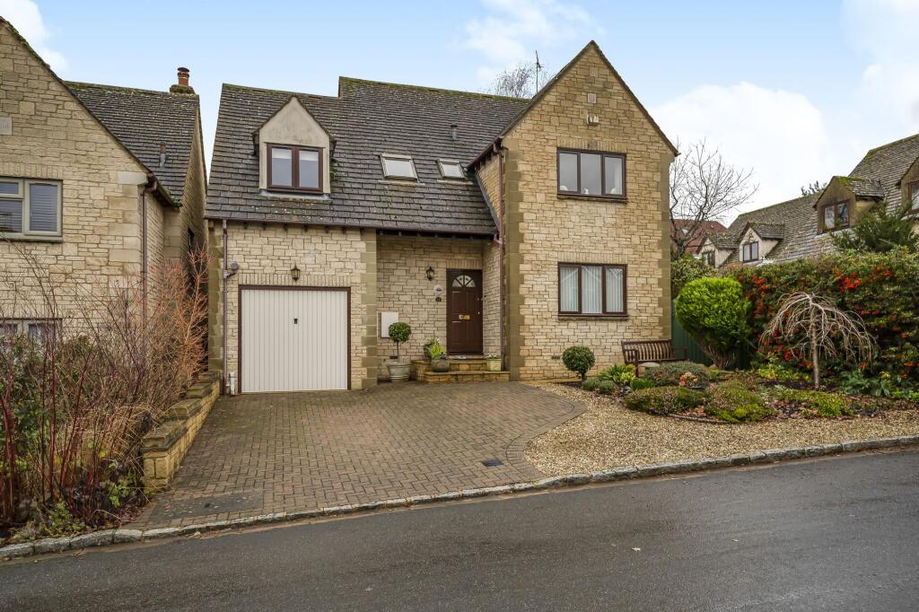 Main image of property: Parkside, North Leigh, OX29